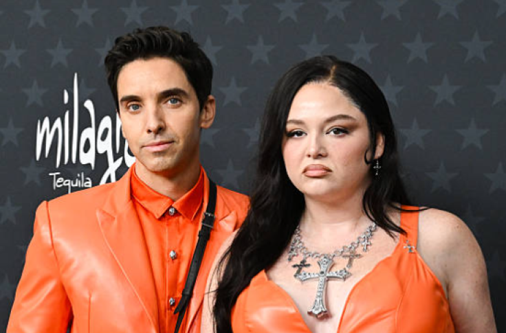 Paul W. Downs y Megan Stalter en la 31.ª edición anual