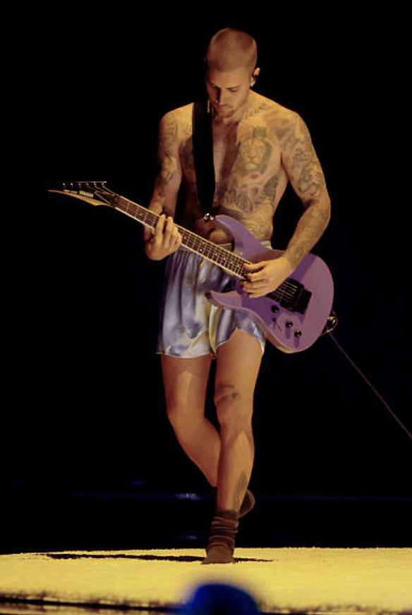 Ropa interior de Justin Bieber en los Grammy 2026 en Yukon