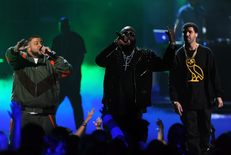 Los raperos DJ Khaled y Rick Ross, y el cantante Drake
