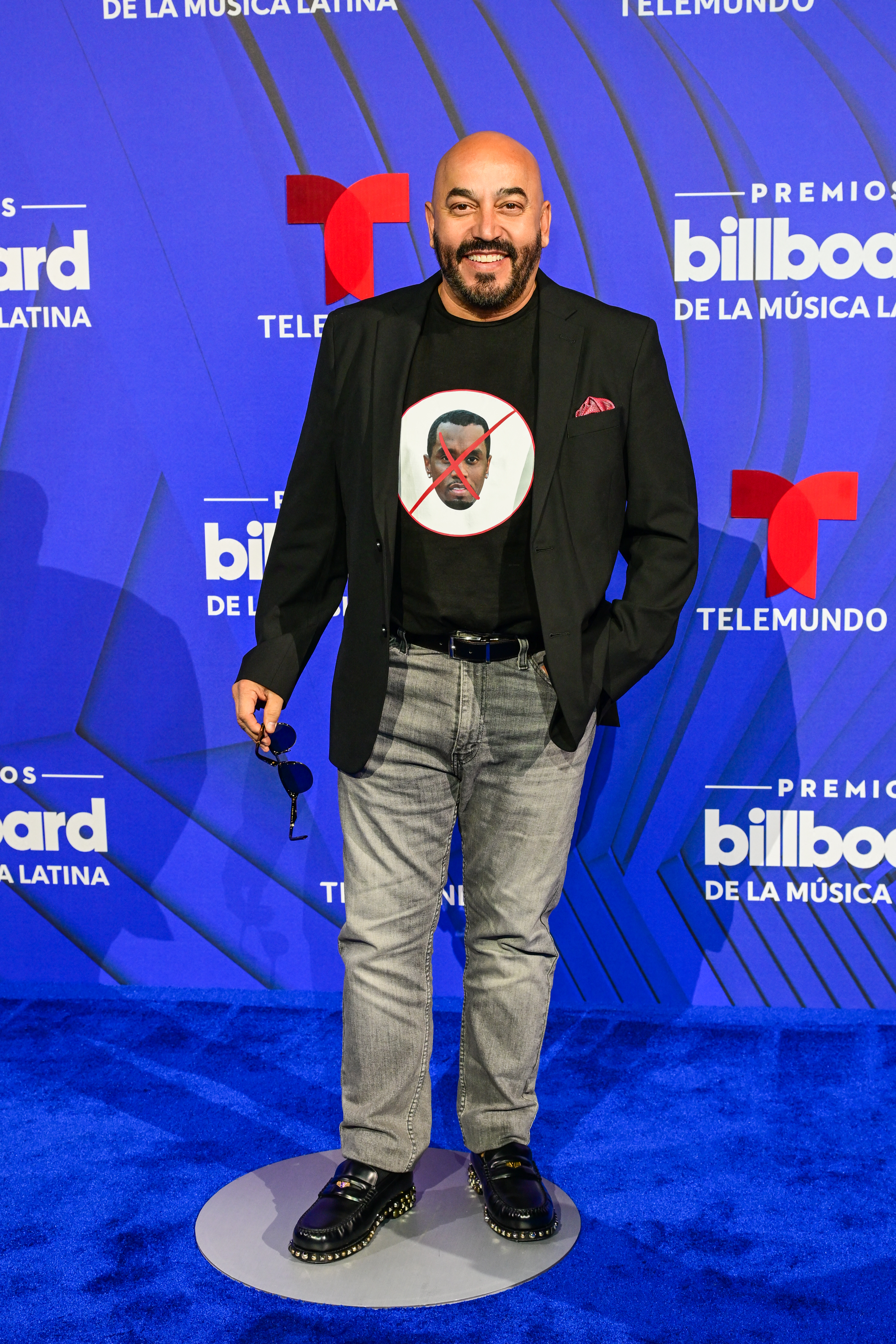 Latin Billboard alfombra azul 