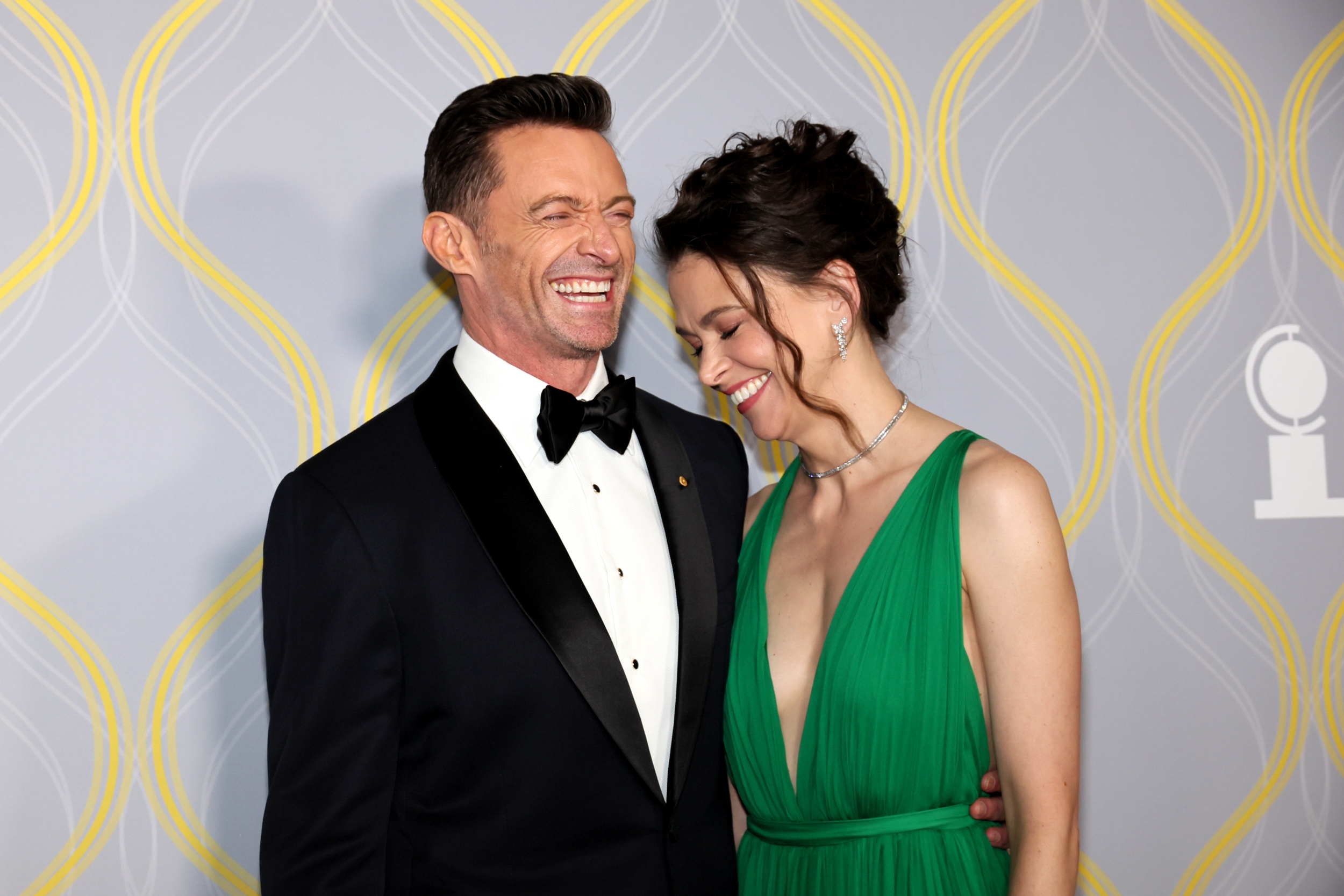 La complicidad entre Hugh Jackman y Sutton Foster