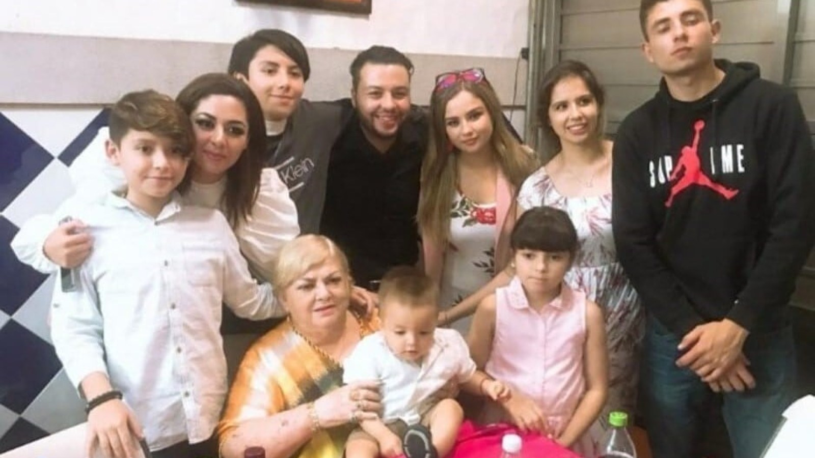 Muerte de Paquita la del Barrio: Esta es la familia que la llora