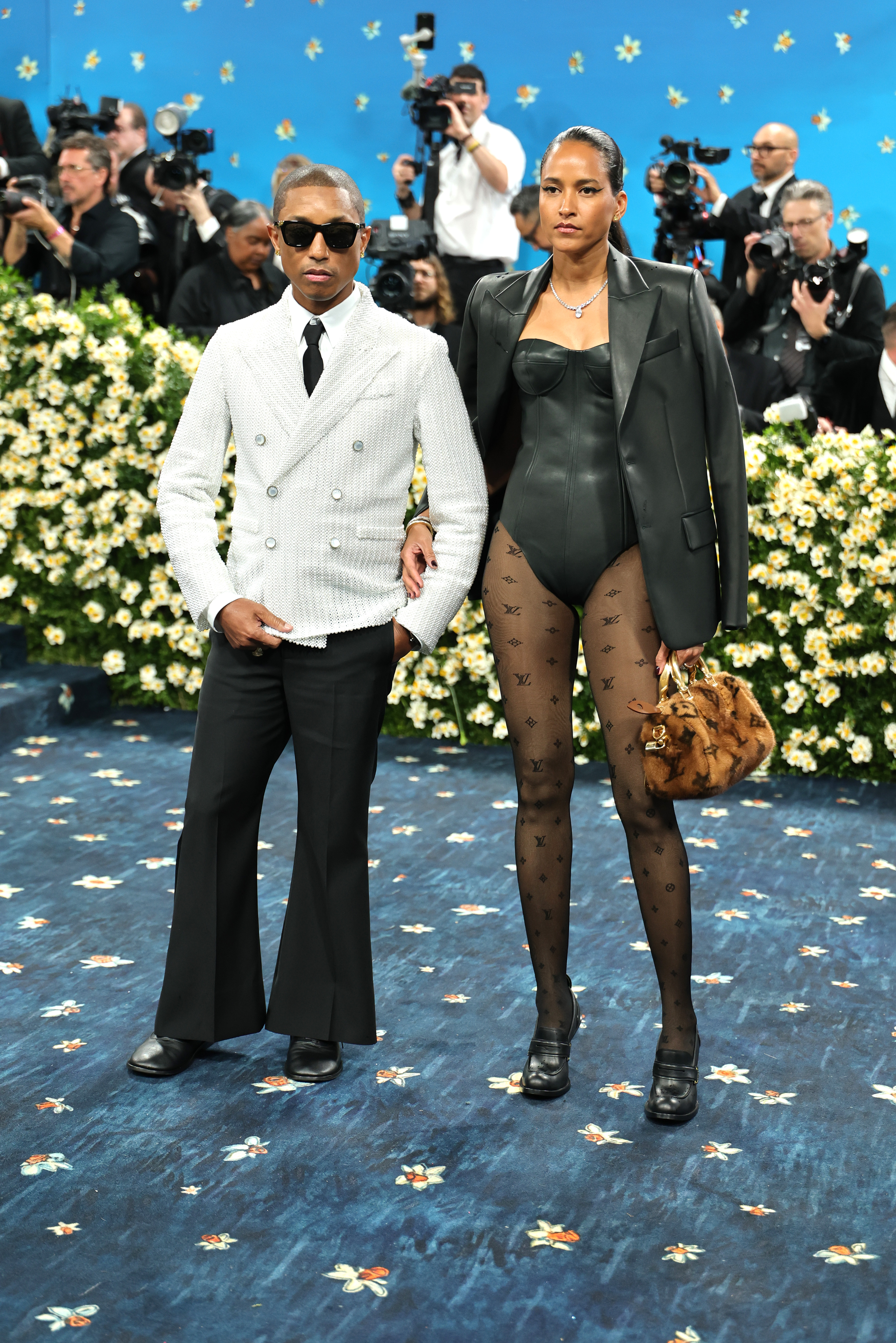 Met Gala 2025 los mejores vestidos Pharell y su esposa Met Gala 2025 los mejores vestidos Pharell y su esposa