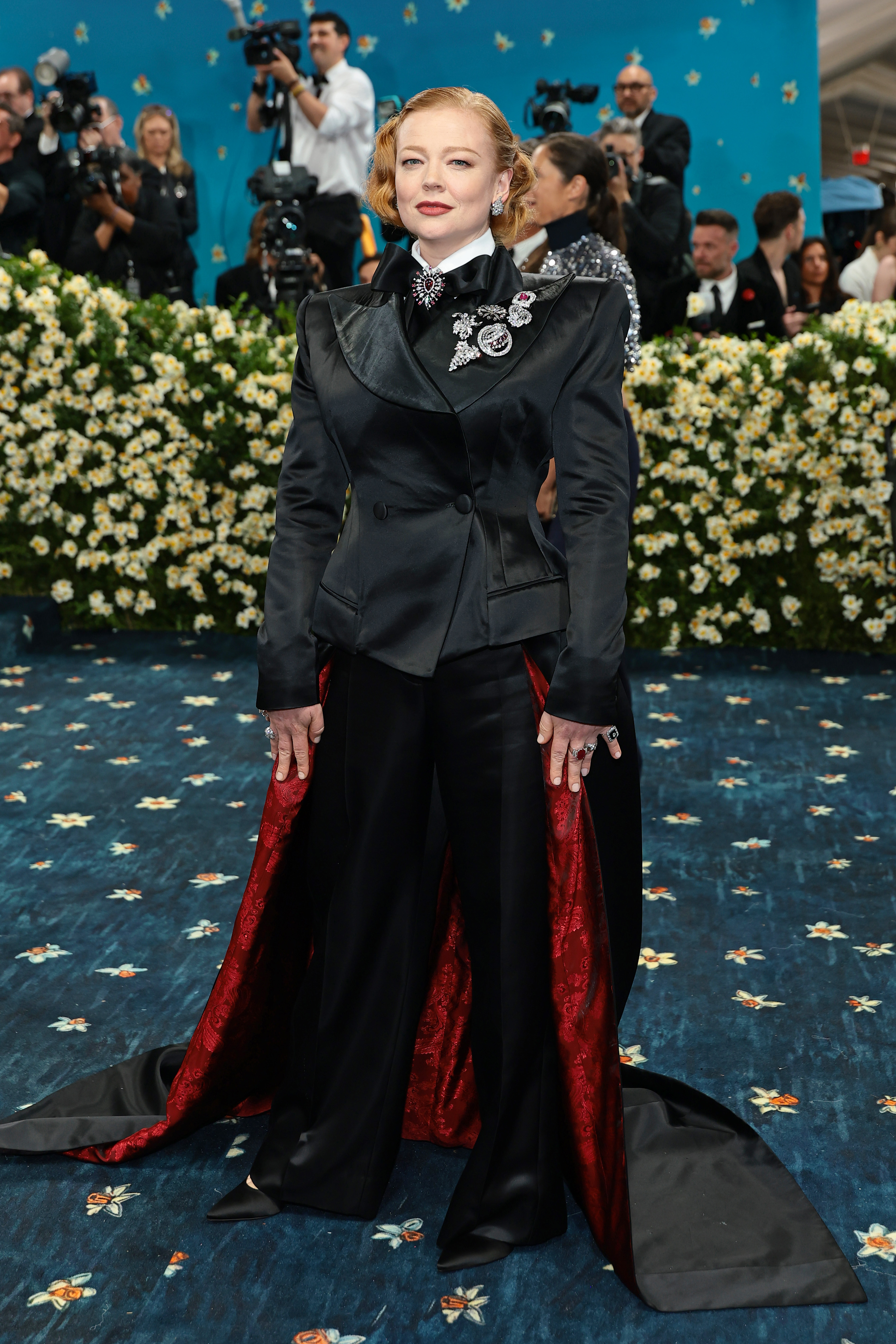 Met Gala 2025 los mejores vestidos Sarah Snook Met Gala 2025 los mejores vestidos Sarah Snook