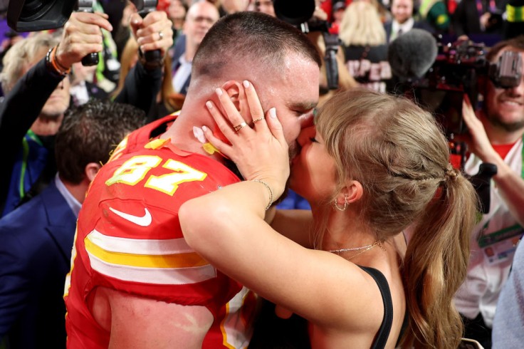 ¿Se casaron en secreto Travis Kelce y Taylor Swift? Sobre de boda
