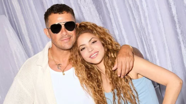 Shakira y Alejandro Sanz defienden indocumentados en Estados Unidos