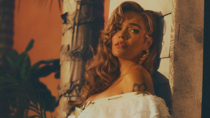 Karol G sorprende con Thalia, Feid y Danny Ramirez Tropicoqueta