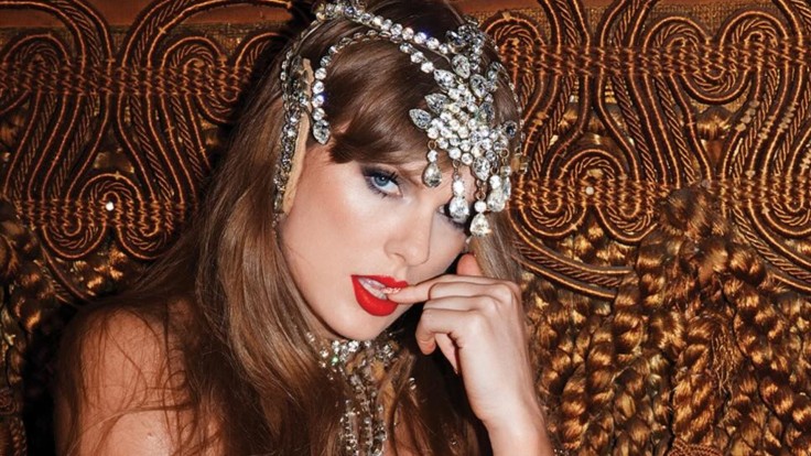 Taylor Swift Life of a Show Girl outfit las vegas
