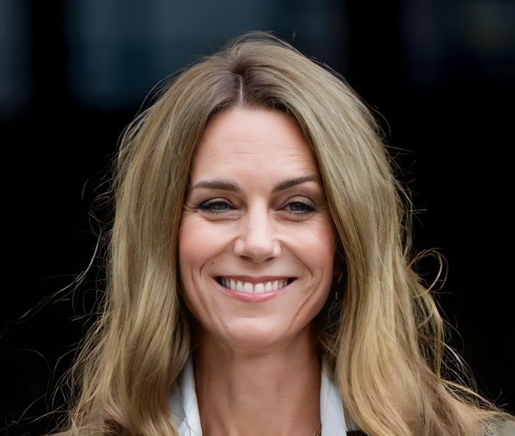 La internet debate sobre el pelo de Kate Middleton: Peluca?