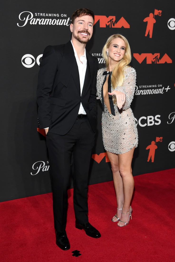 MTV VMAs Alfombra Roja 2025 Mr Beast y Thea Booysen