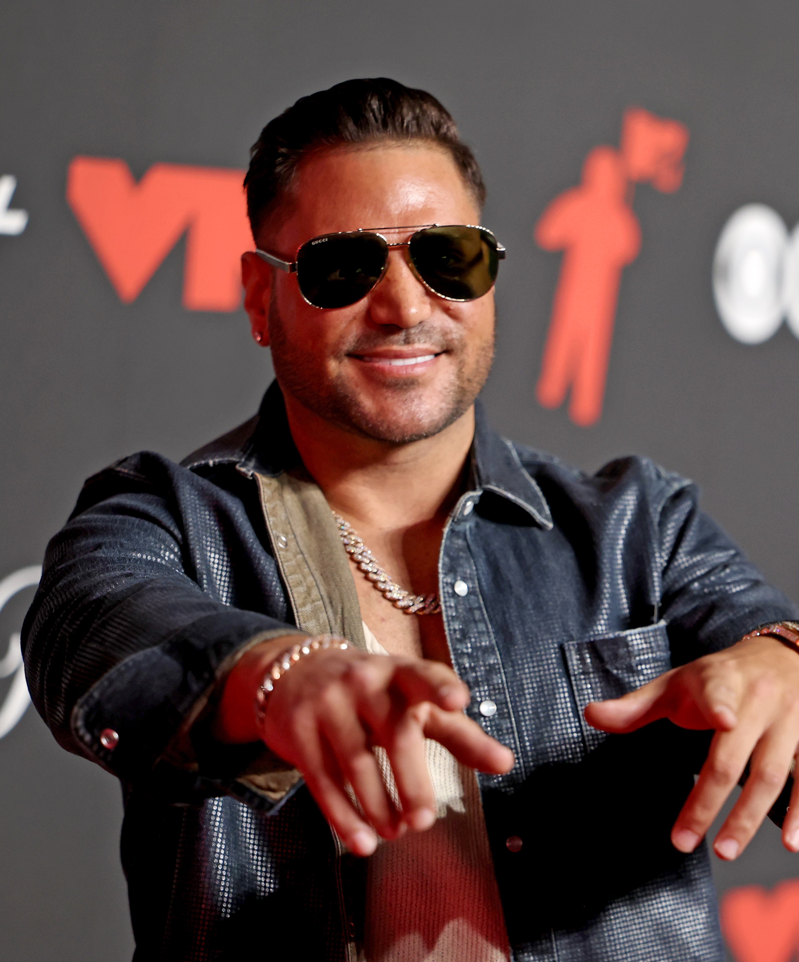 Ronnie Ortiz Magro Ronnie Ortiz Magro