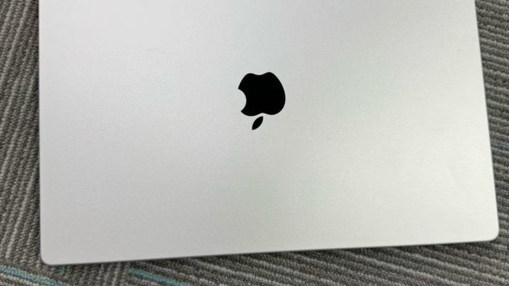 MacBook Pro M5