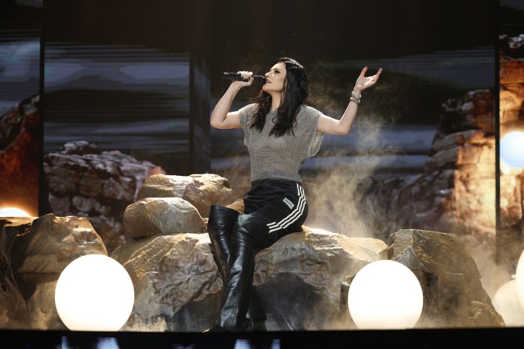 Ensayos latin billboard Laura Pausini