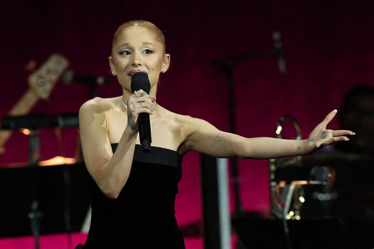 Ariana Grande aborda los rumores de retiro musical en Instagram