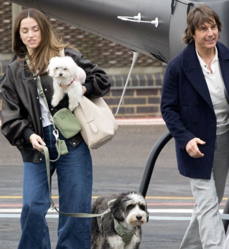Ana de Armas y Tom Cruise (por People)