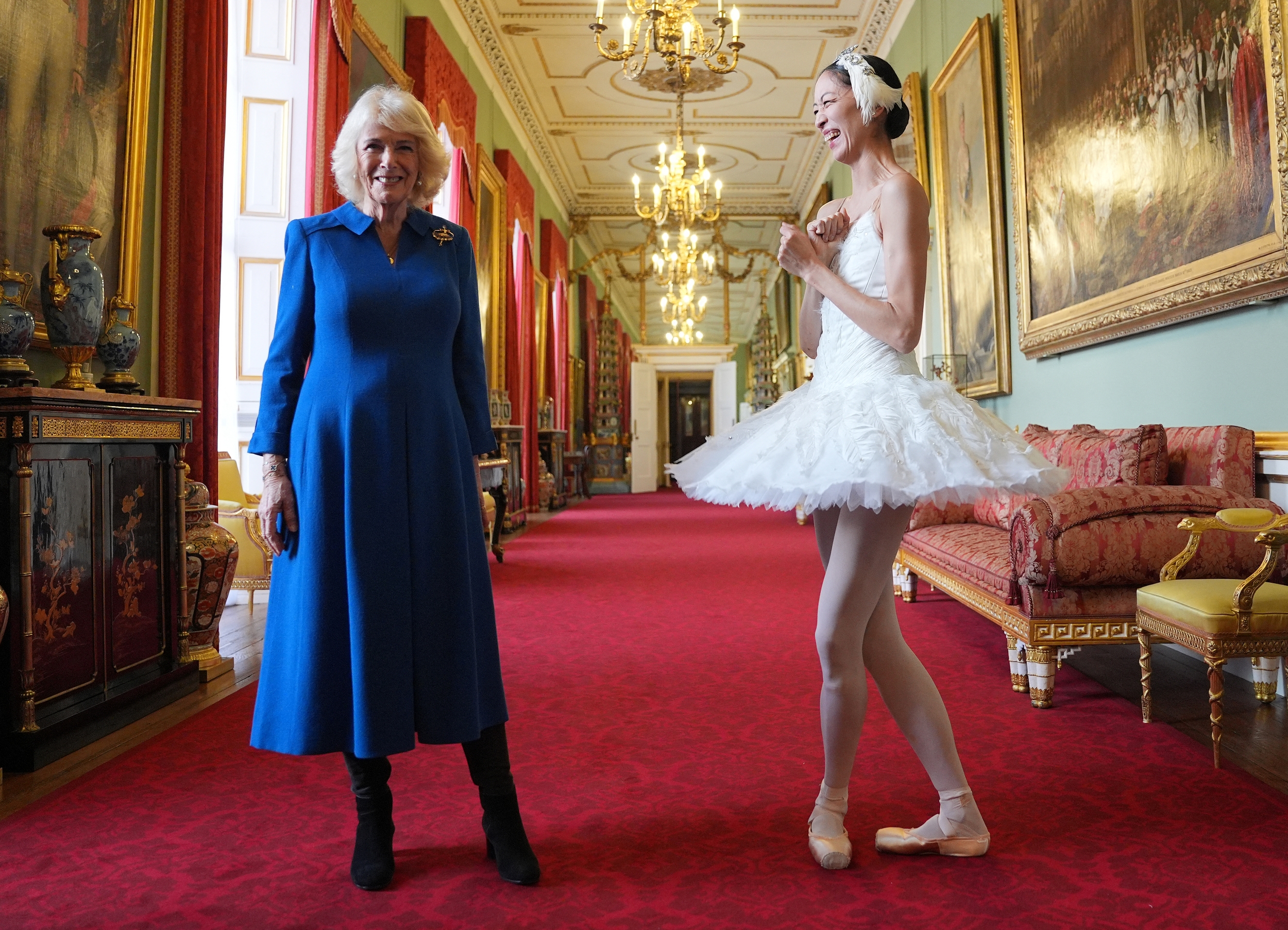 La reina Camila rinde homenaje a los 75 años de legado artístico del ...